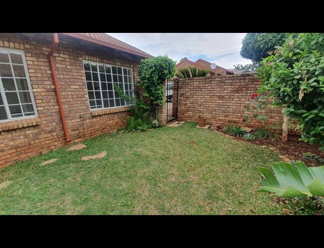 2 BEDROOM TOWNHOUSE FOR SALE IN AMANDASIG